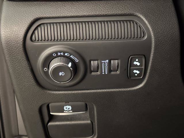 Used 2024 Jeep Grand Wagoneer L 4WD image 21