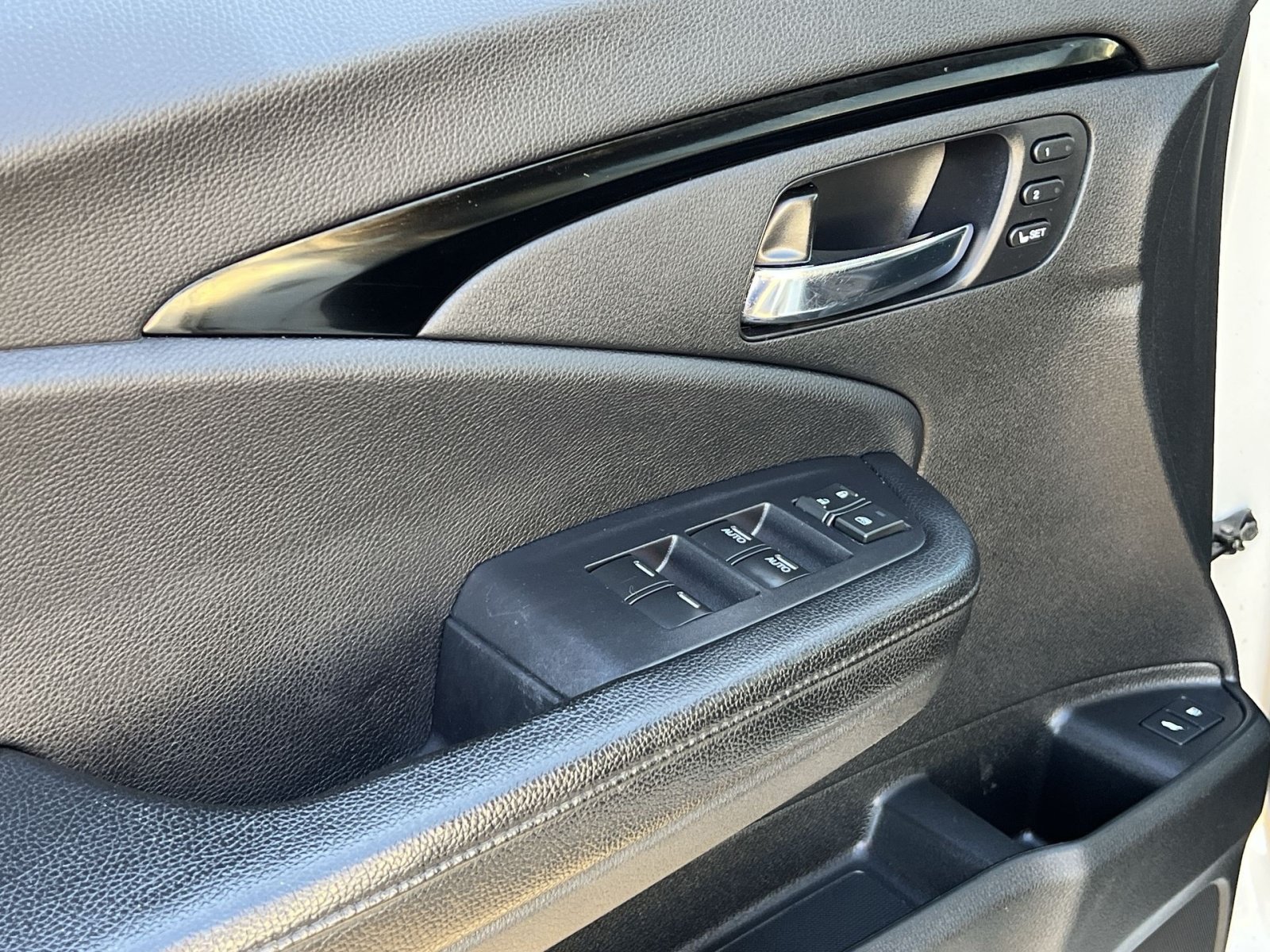 Used 2019 Honda Pilot Touring image 15
