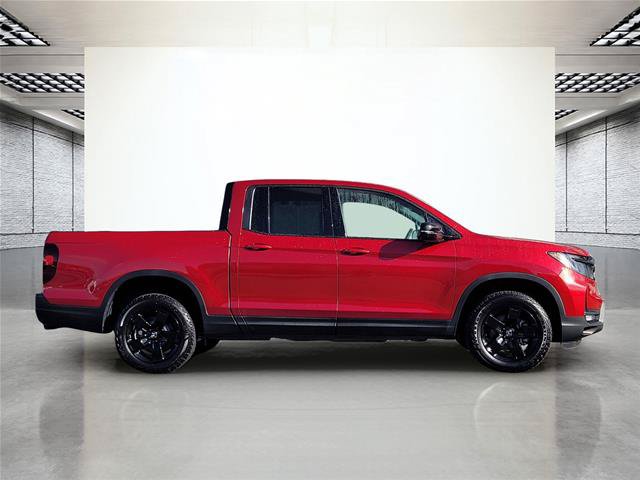 Used 2025 Honda Ridgeline Black Edition image 4