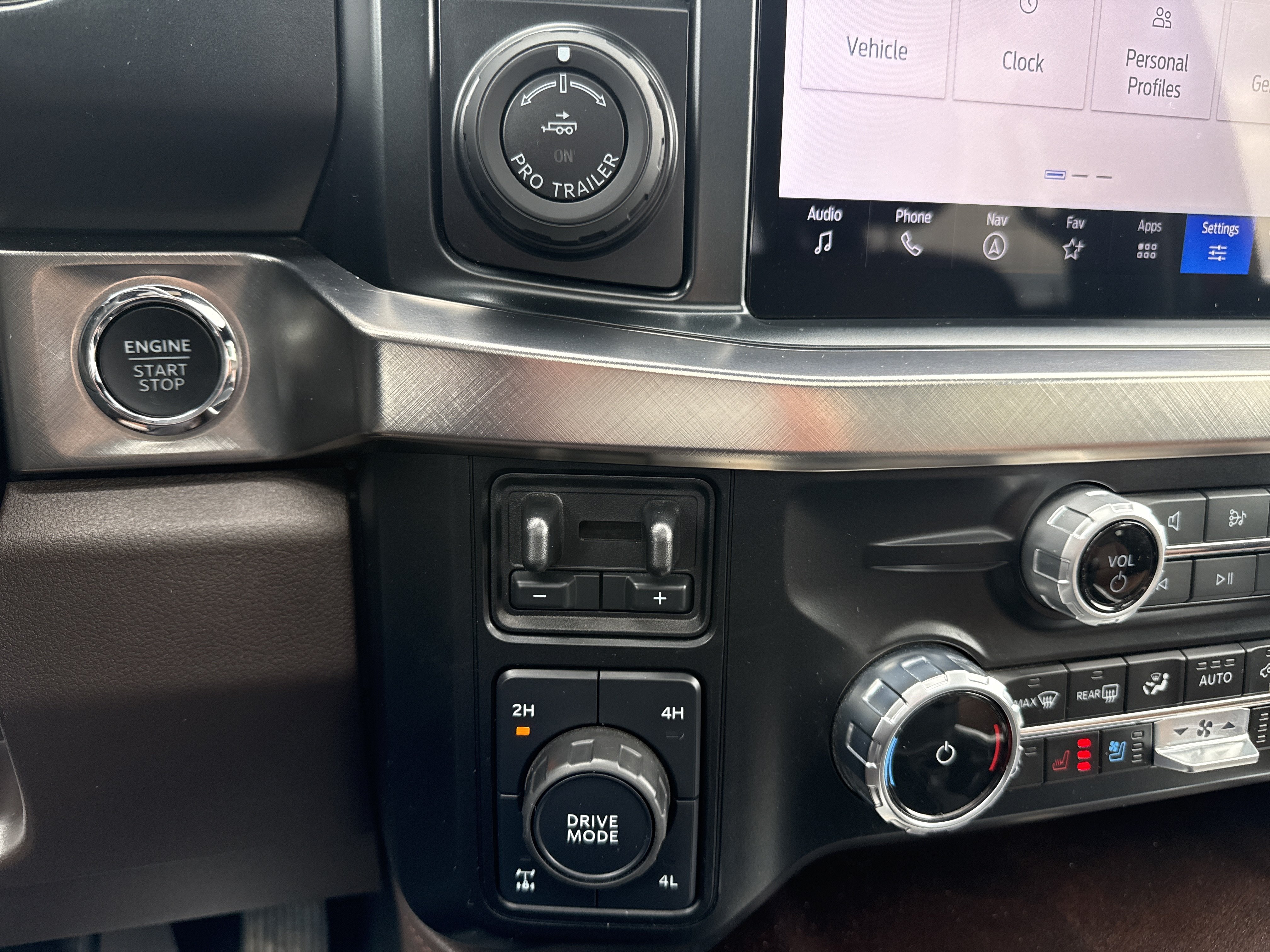 Certified 2024 Ford F350 King Ranch AWD/4WD image 31