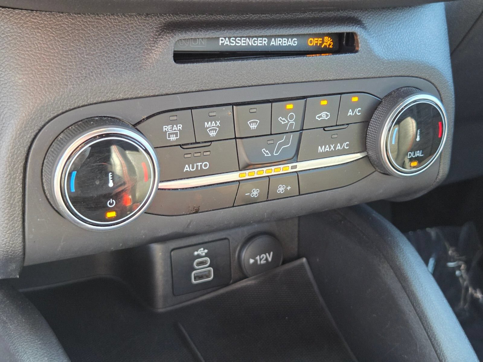 Certified 2025 Ford Escape ST-Line FWD image 22