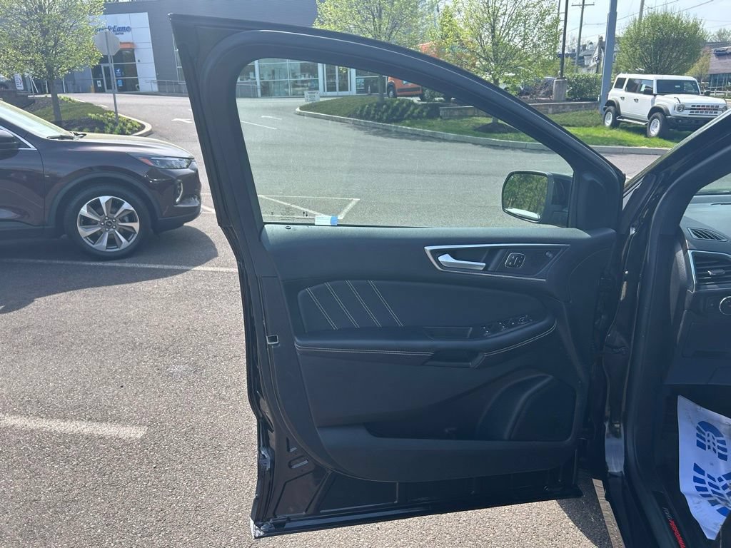 Certified 2022 Ford Edge ST AWD/4WD image 11