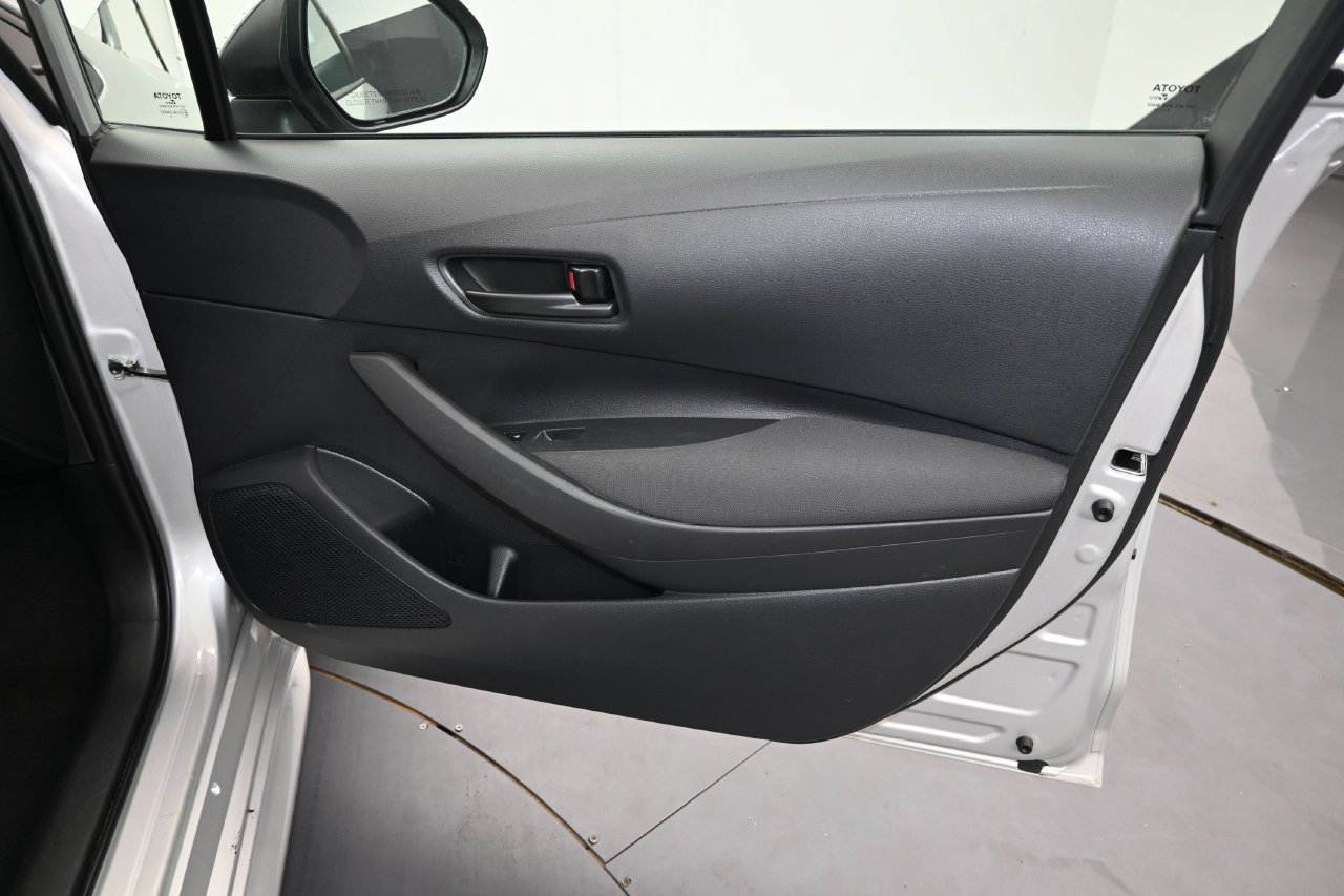 Used 2024 Toyota Corolla LE FWD image 17