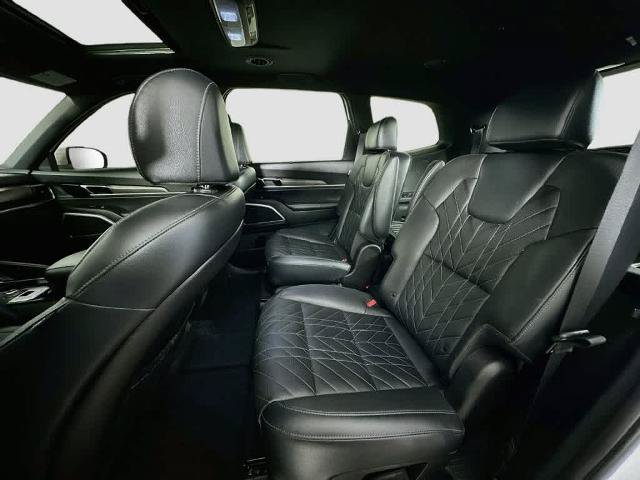Used 2023 Kia Telluride EX X-Line AWD/4WD image 13