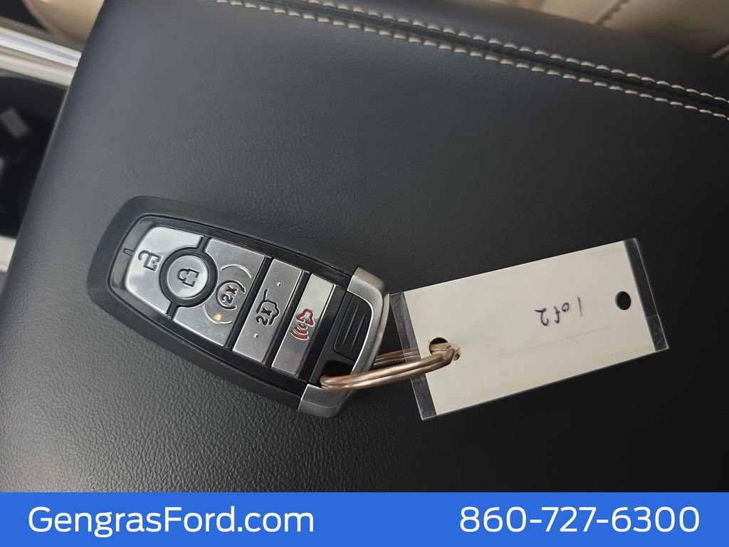 Certified 2022 Ford Explorer XLT w/ Equipment Group 202A image 35