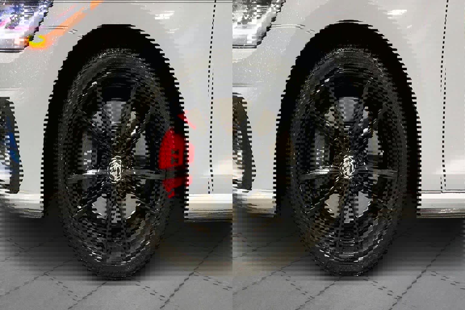 Used 2021 Volkswagen GTI SE image 10