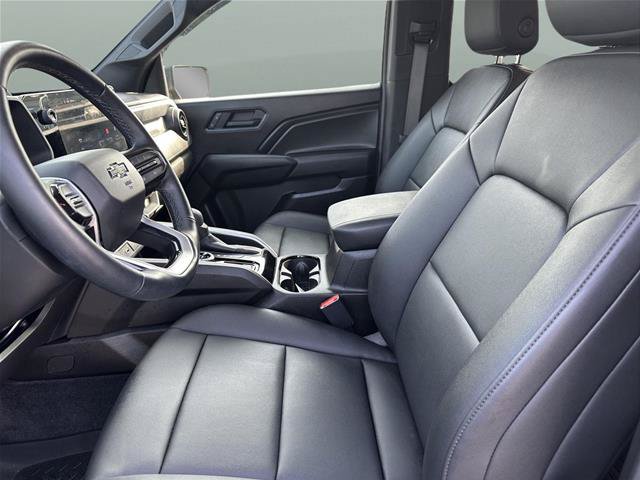 Used 2025 Chevrolet Colorado Trail Boss AWD/4WD image 12
