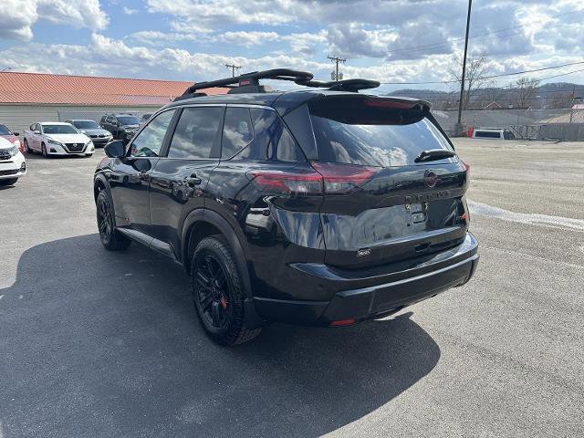 Used 2025 Nissan Rogue SV w/ Rock Creek Premium Package image 5