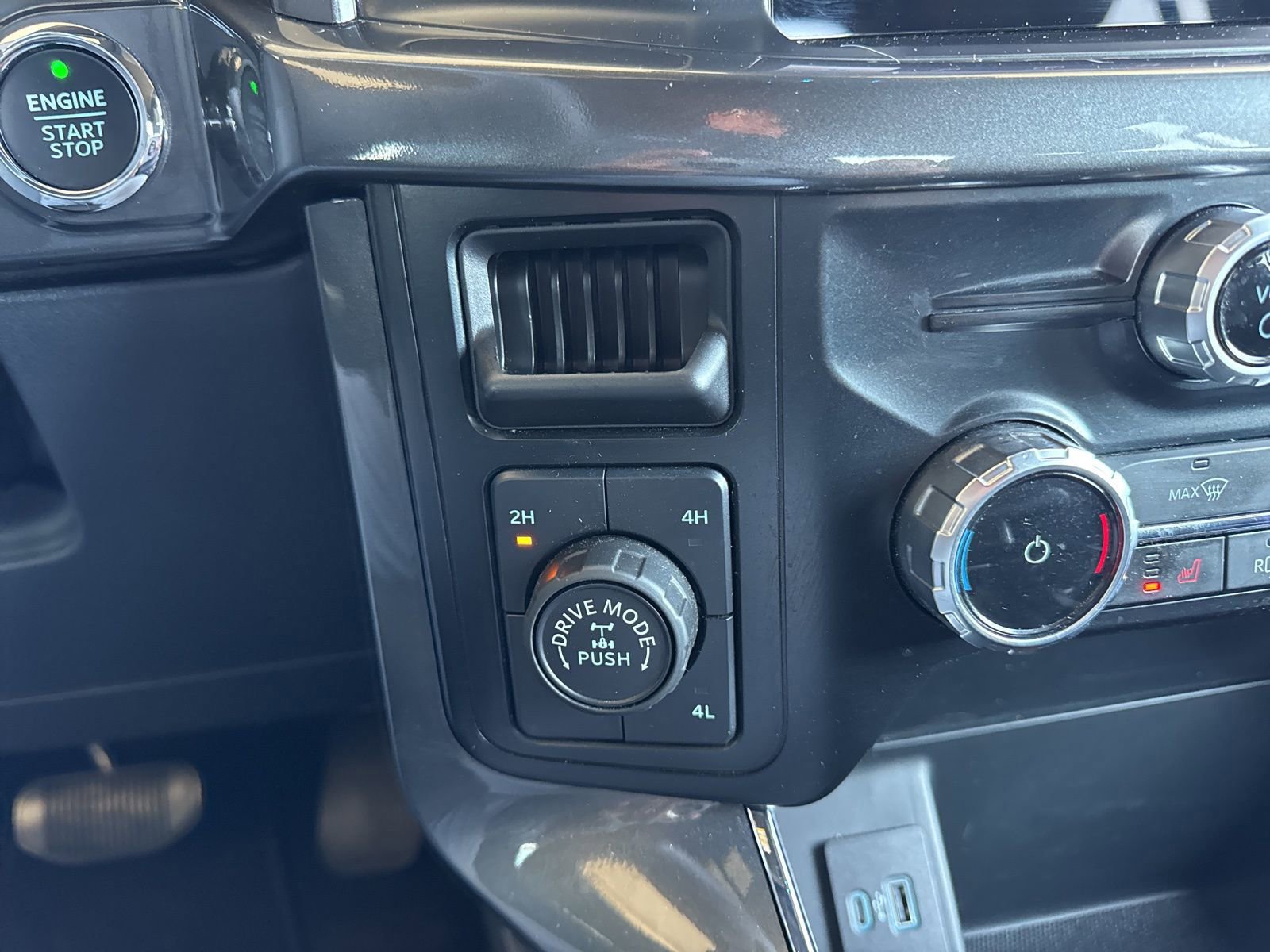 Certified 2023 Ford F150 XLT w/ Equipment Group 302A High image 31