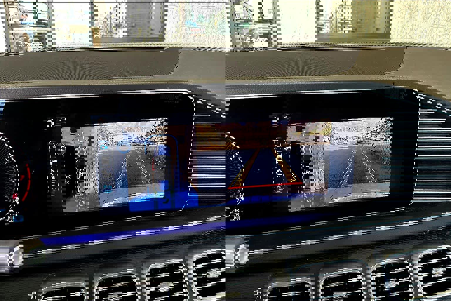 Used 2025 Mercedes-Benz GLS 450 4MATIC image 28