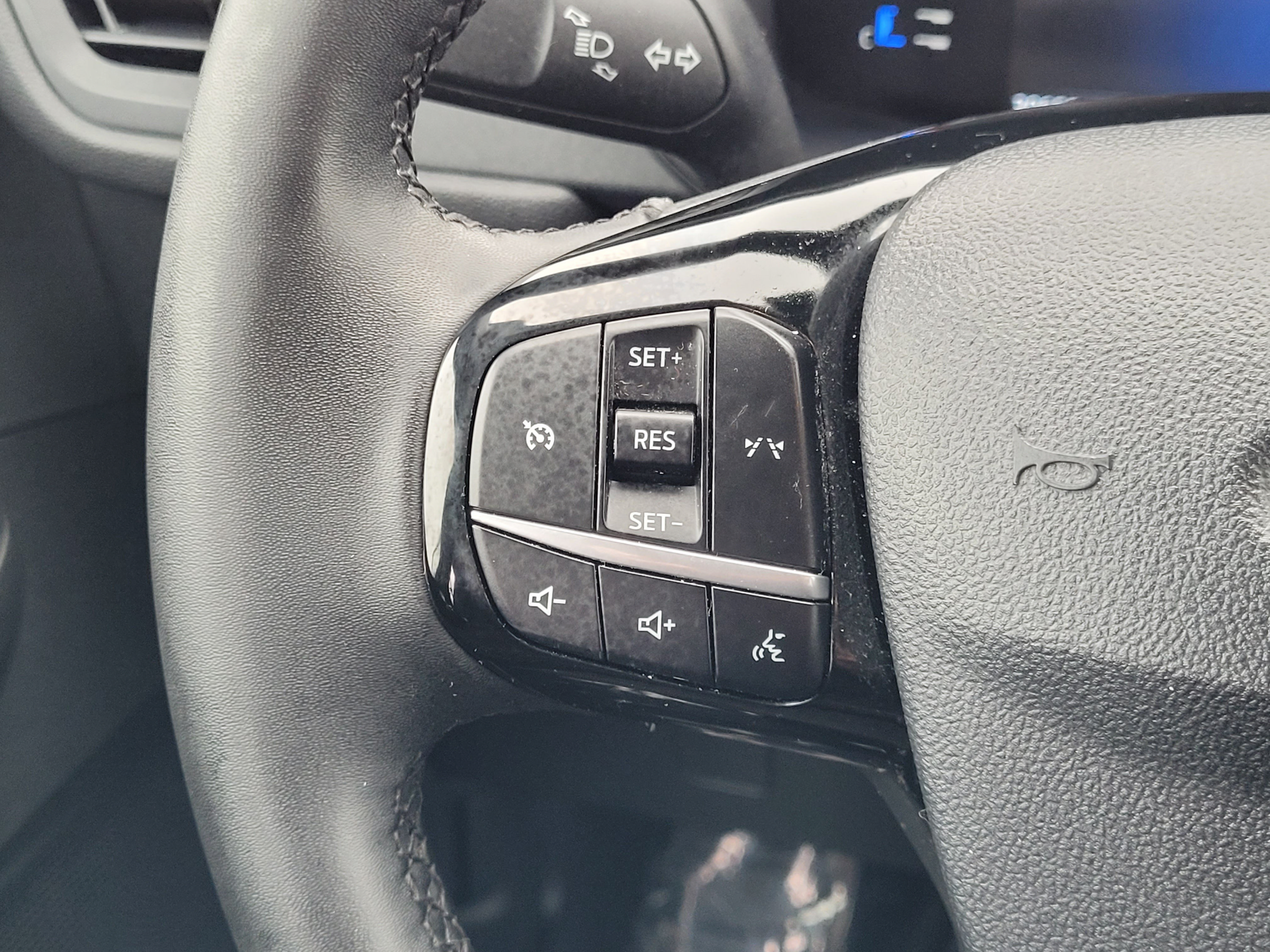 Certified 2023 Ford Escape Active AWD/4WD image 14
