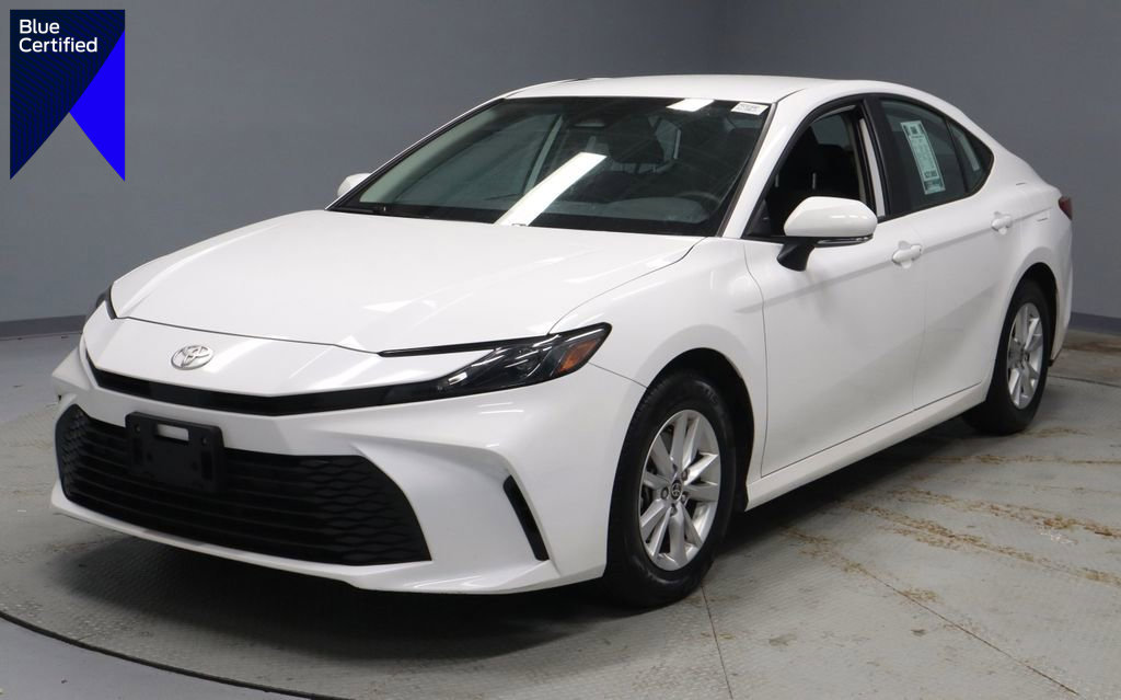 Used 2025 Toyota Camry LE FWD image 1