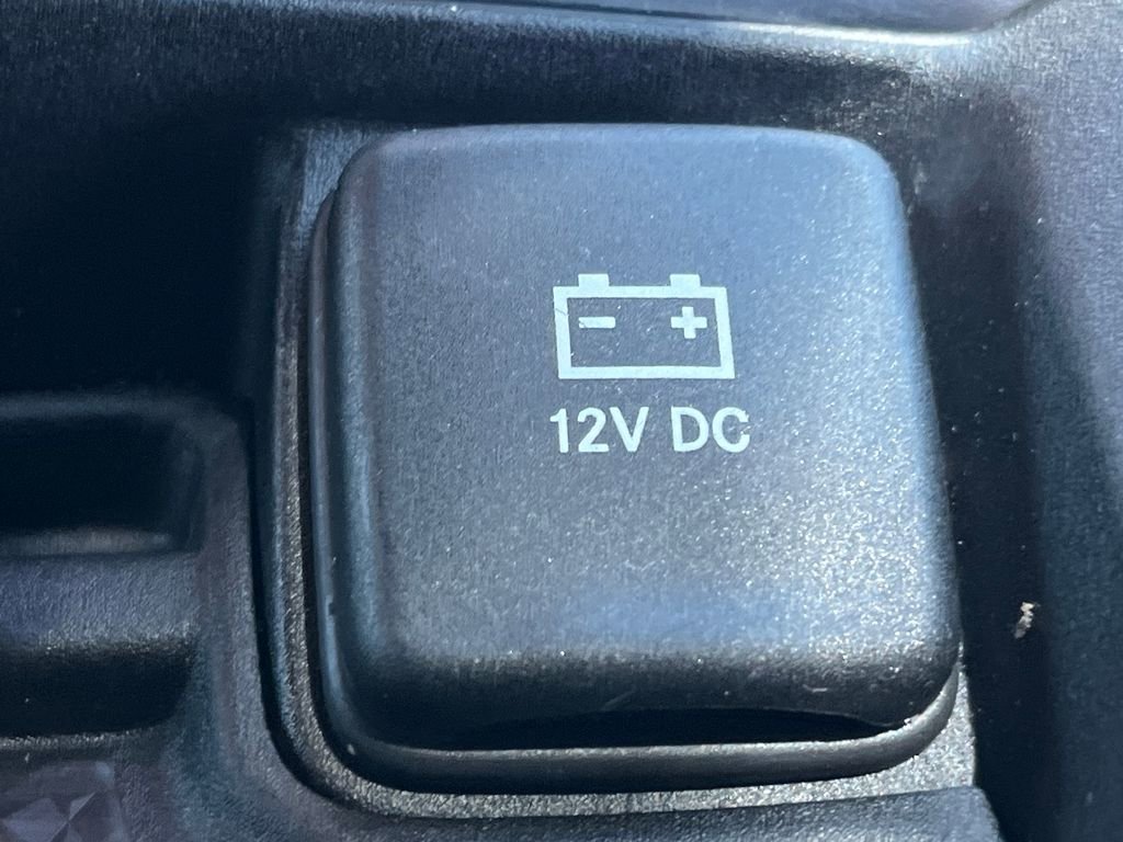 Used 2025 RAM 1500 Laramie AWD/4WD image 43