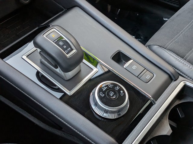 Used 2023 Mitsubishi Outlander SE image 27