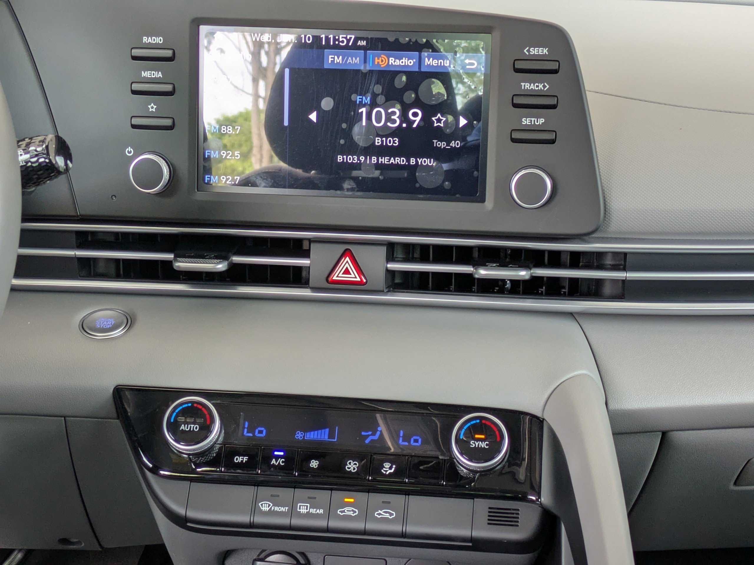Used 2025 Hyundai Elantra Sport FWD image 18