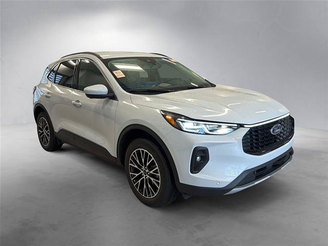 Certified 2026 Ford Escape SE w/ PHEV Premium Package FWD image 2