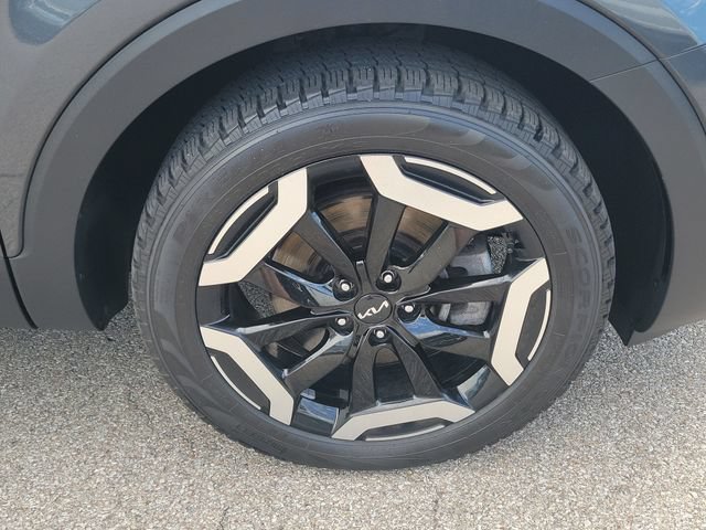 Used 2023 Kia Telluride S w/ S Sunroof Package FWD image 9