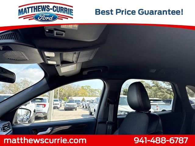 Certified 2025 Ford Escape ST-Line image 11