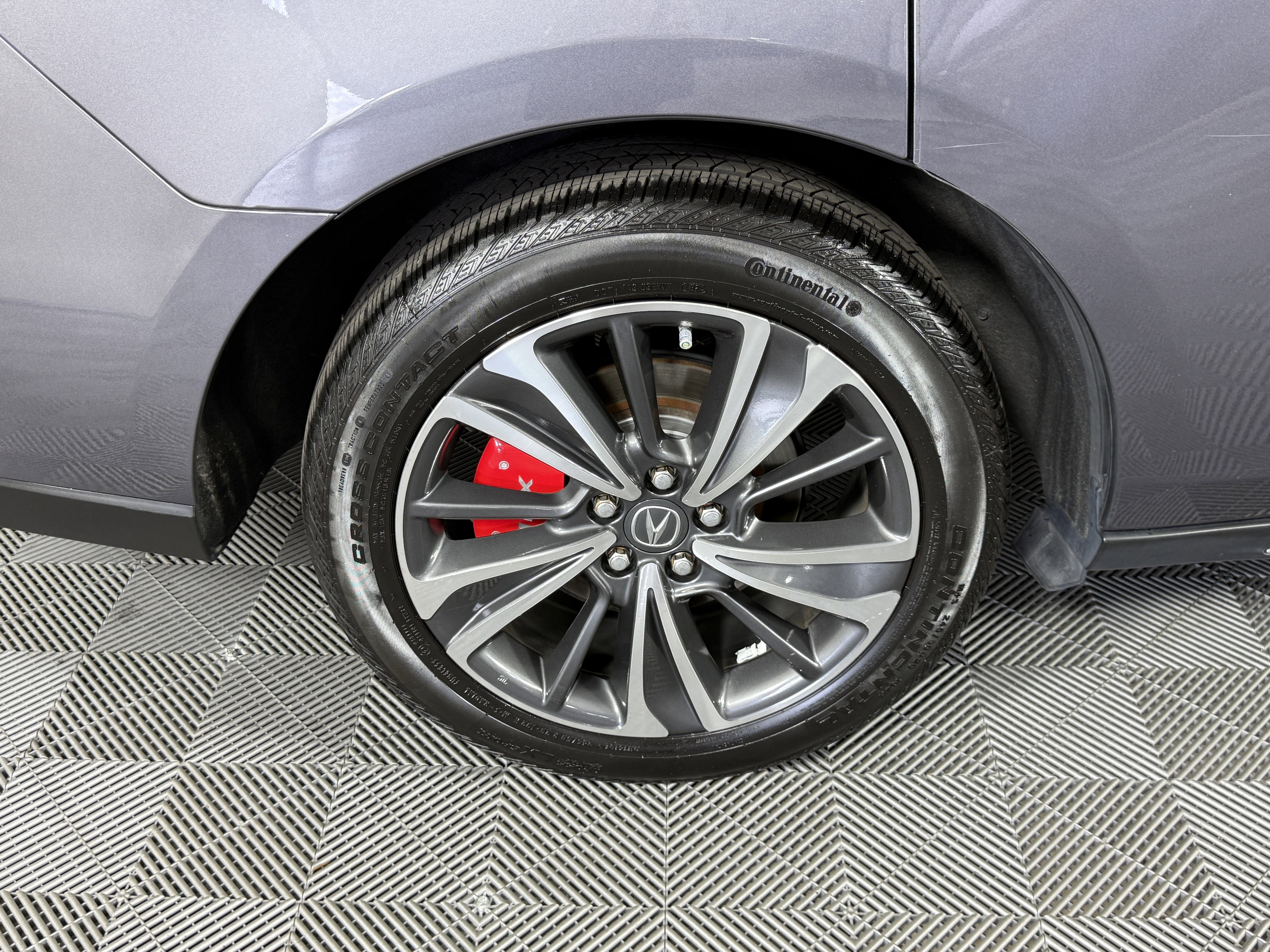 Used 2020 Acura MDX FWD image 31