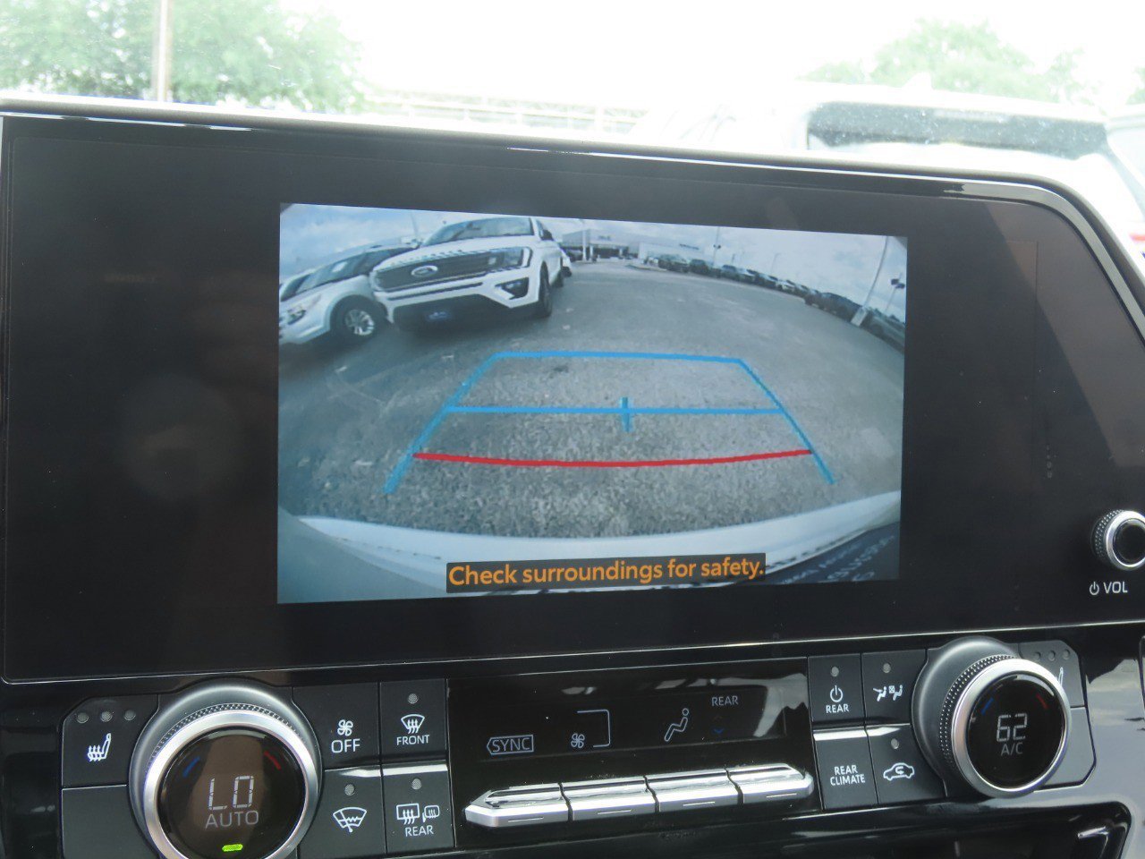 Used 2024 Toyota Highlander XLE FWD image 31