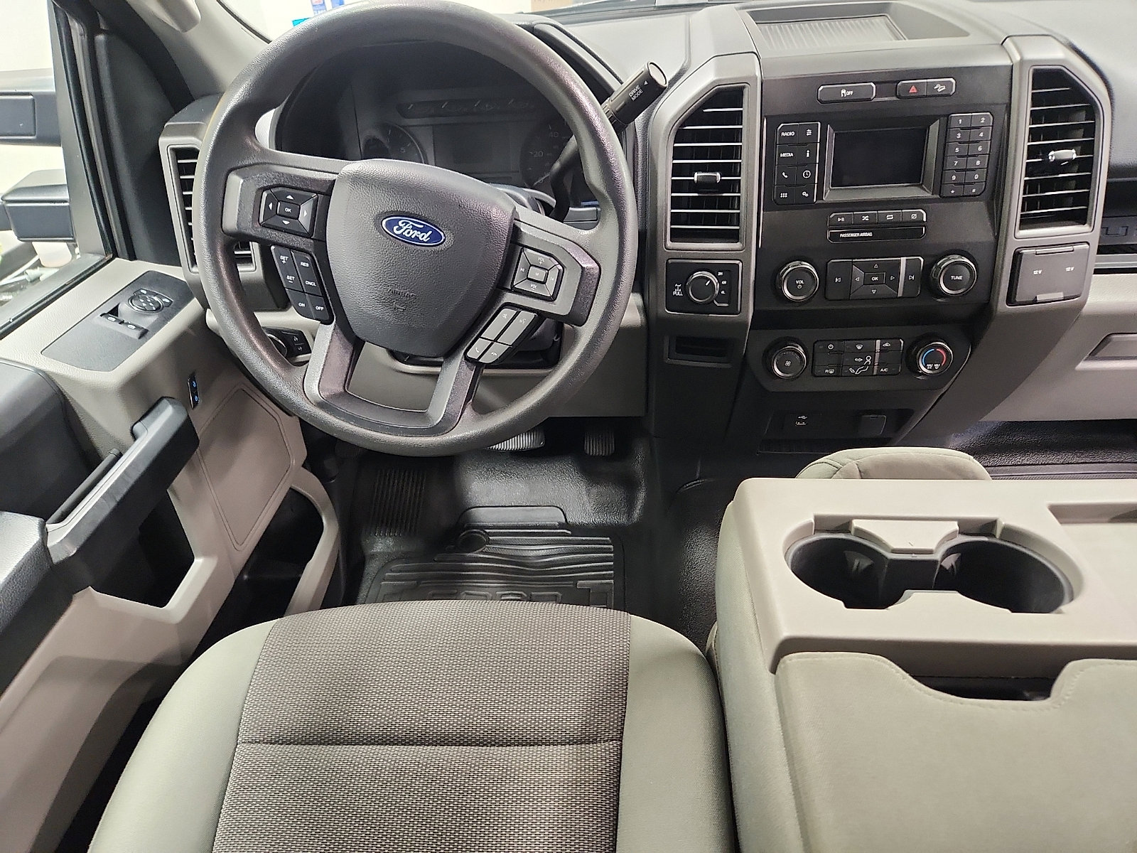 Certified 2022 Ford F250 XL w/ STX Appearance Package image 10