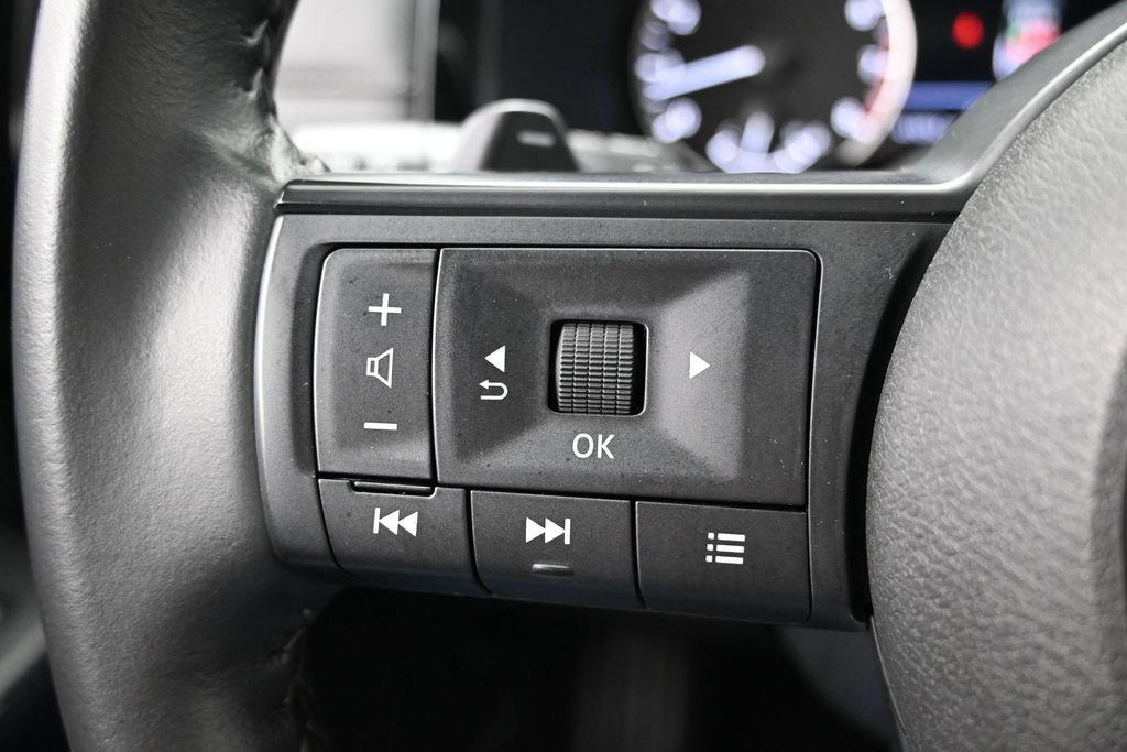 Used 2025 Nissan Pathfinder SV AWD/4WD image 20