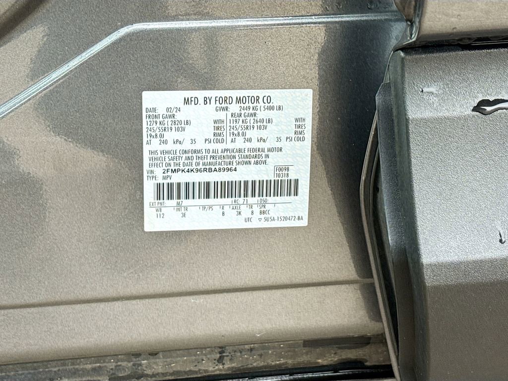 Certified 2024 Ford Edge Titanium AWD/4WD image 23
