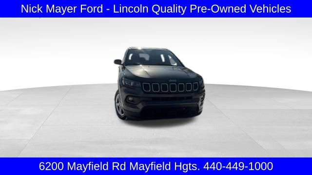 Used 2024 Jeep Compass Latitude w/ Convenience Group image 16