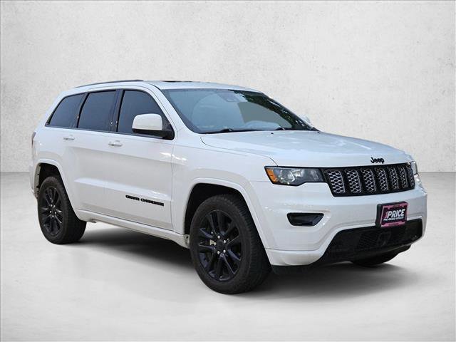 Used 2020 Jeep Grand Cherokee Altitude AWD/4WD image 3