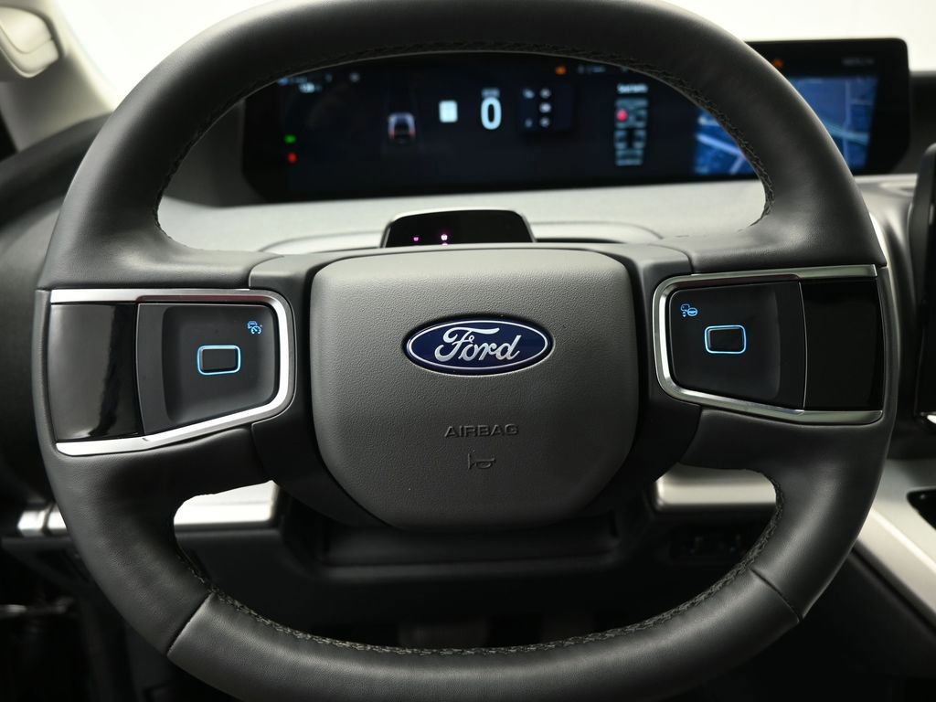 Certified 2025 Ford Expedition Active image 39