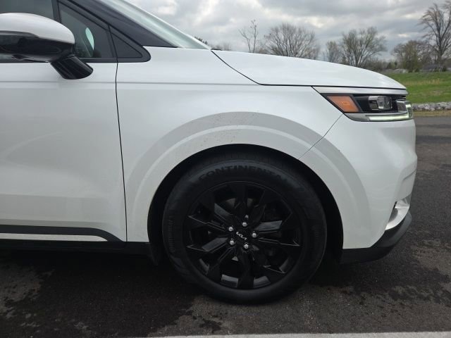 Used 2024 Kia Carnival SX Prestige image 8