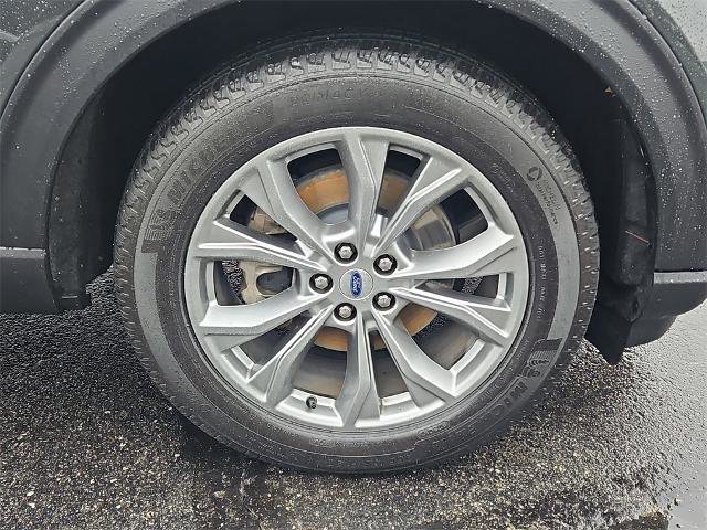 Certified 2022 Ford Explorer XLT w/ Equipment Group 202A image 8