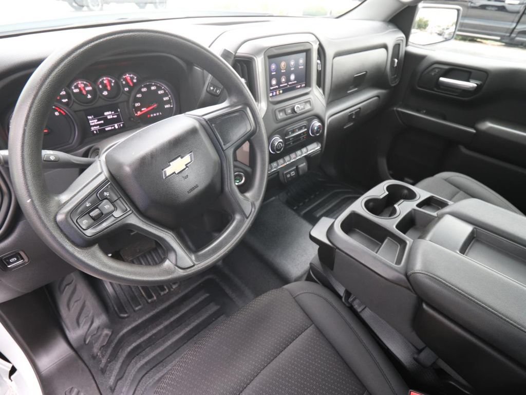 Used 2025 Chevrolet Silverado 1500 W/T RWD image 6