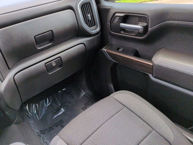 Used 2022 Chevrolet Silverado 1500 LT w/ Z71 Off-Road Package AWD/4WD image 17