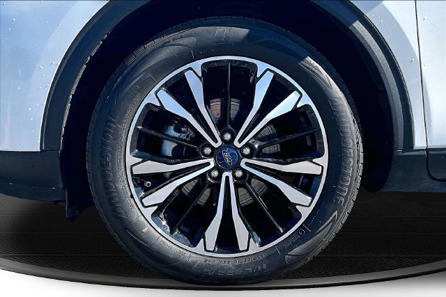 Certified 2022 Ford Escape SEL w/ SEL Stealth AWD Package image 34