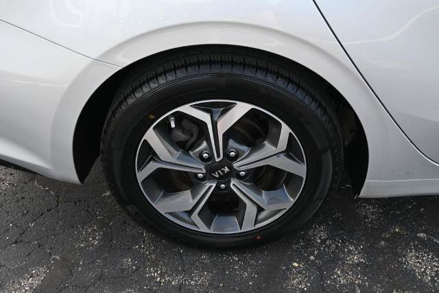 Used 2019 Kia Forte LXS FWD image 15