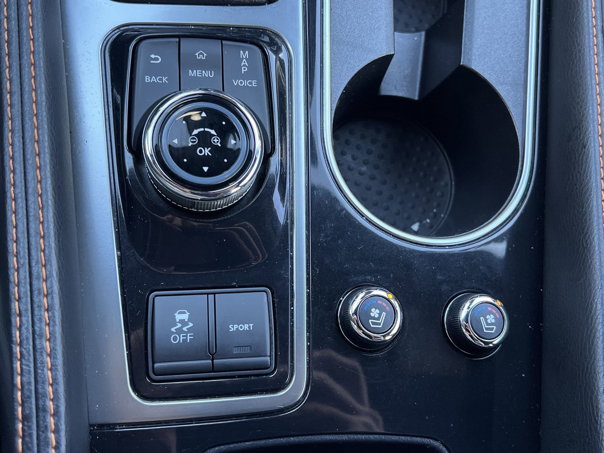 Used 2021 Nissan Maxima SR w/ Sport Mat Group image 12