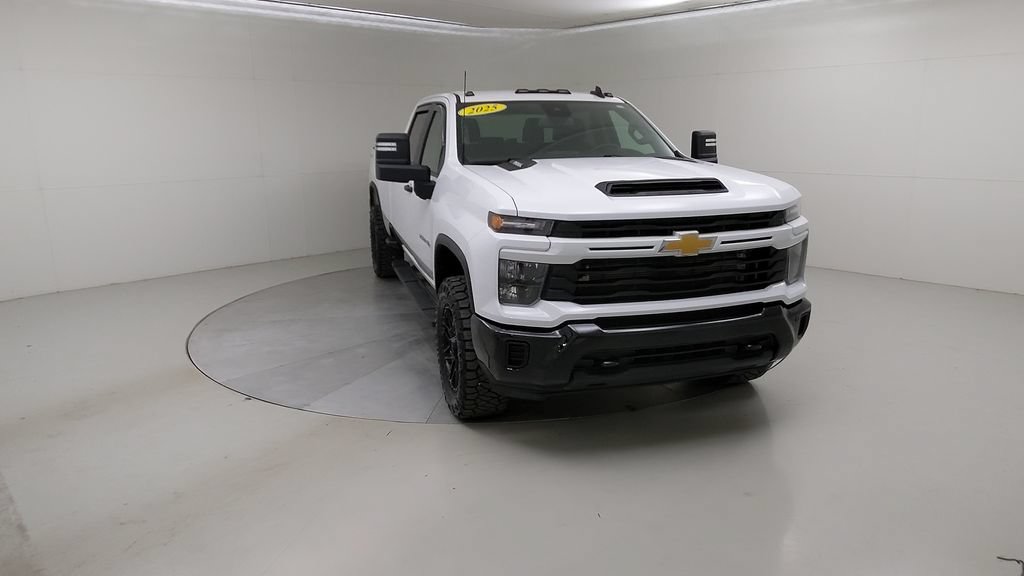 Used 2025 Chevrolet Silverado 2500 Custom w/ Custom Value Package AWD/4WD image 9