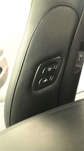 Used 2025 Kia Carnival SX Prestige image 13