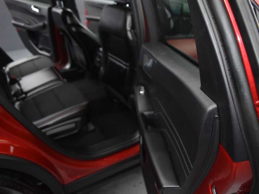 Certified 2025 Ford Escape ST-Line image 15