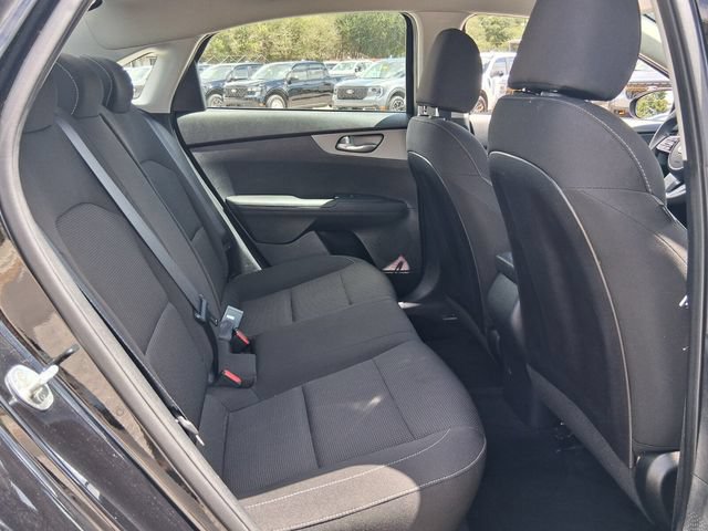 Used 2020 Kia Forte LXS FWD image 18