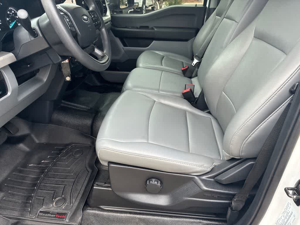 Certified 2024 Ford F250 XL w/ XL Chrome Package AWD/4WD image 9
