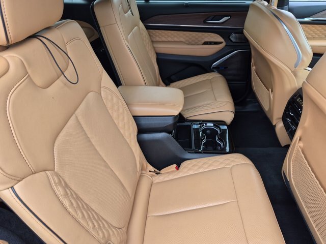 Used 2023 Jeep Grand Cherokee L Summit w/ Advanced Protech Group IV AWD/4WD image 35