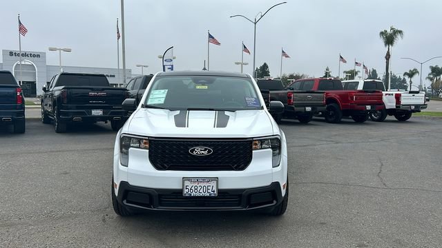 Certified 2025 Ford Maverick XLT w/ Black Appearance Package image 9