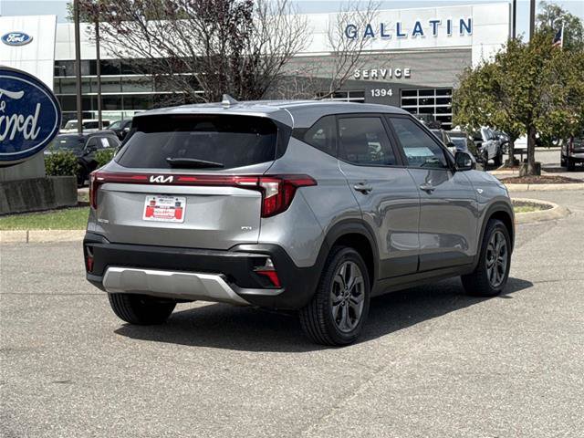 Used 2024 Kia Seltos LX AWD/4WD image 5