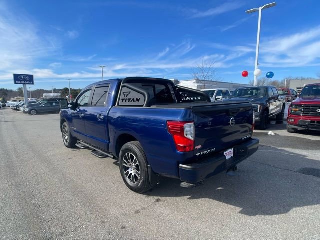 Used 2021 Nissan Titan SV w/ SV Convenience Package image 3
