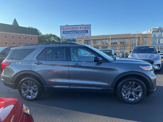 Certified 2022 Ford Explorer XLT w/ Equipment Group 202A image 6