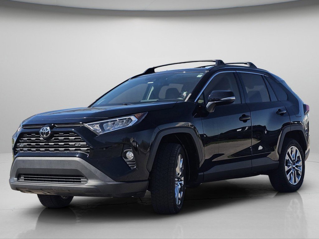 Used 2019 Toyota RAV4 XLE Premium w/ Advanced Technology Package image 8