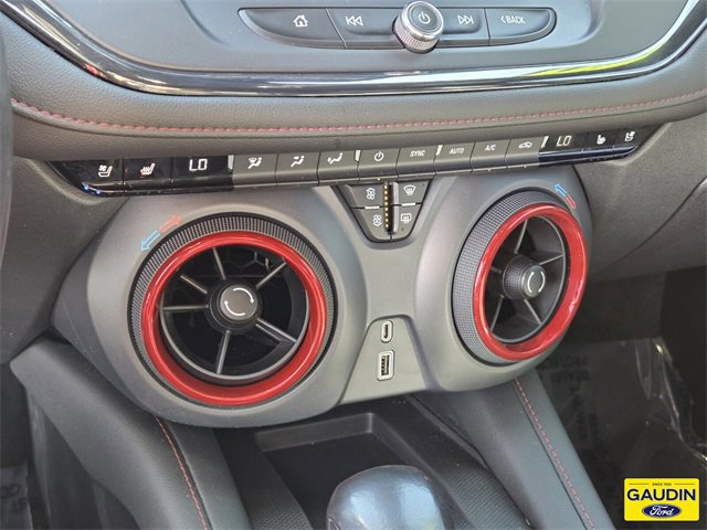 Used 2021 Chevrolet Blazer RS w/ Enhanced Convenience Package image 23
