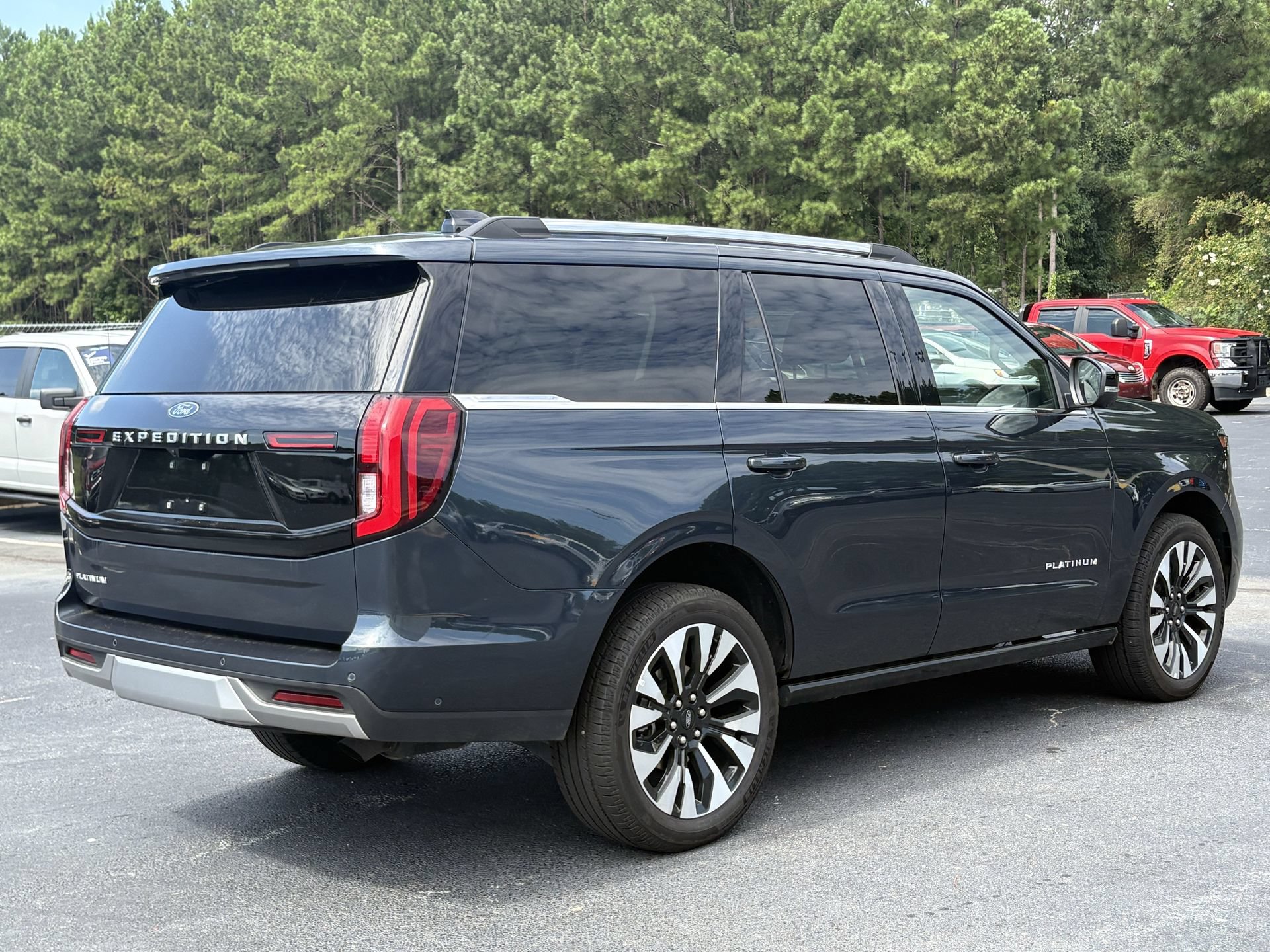 Certified 2025 Ford Expedition Platinum w/ Driver's Package AWD/4WD image 24